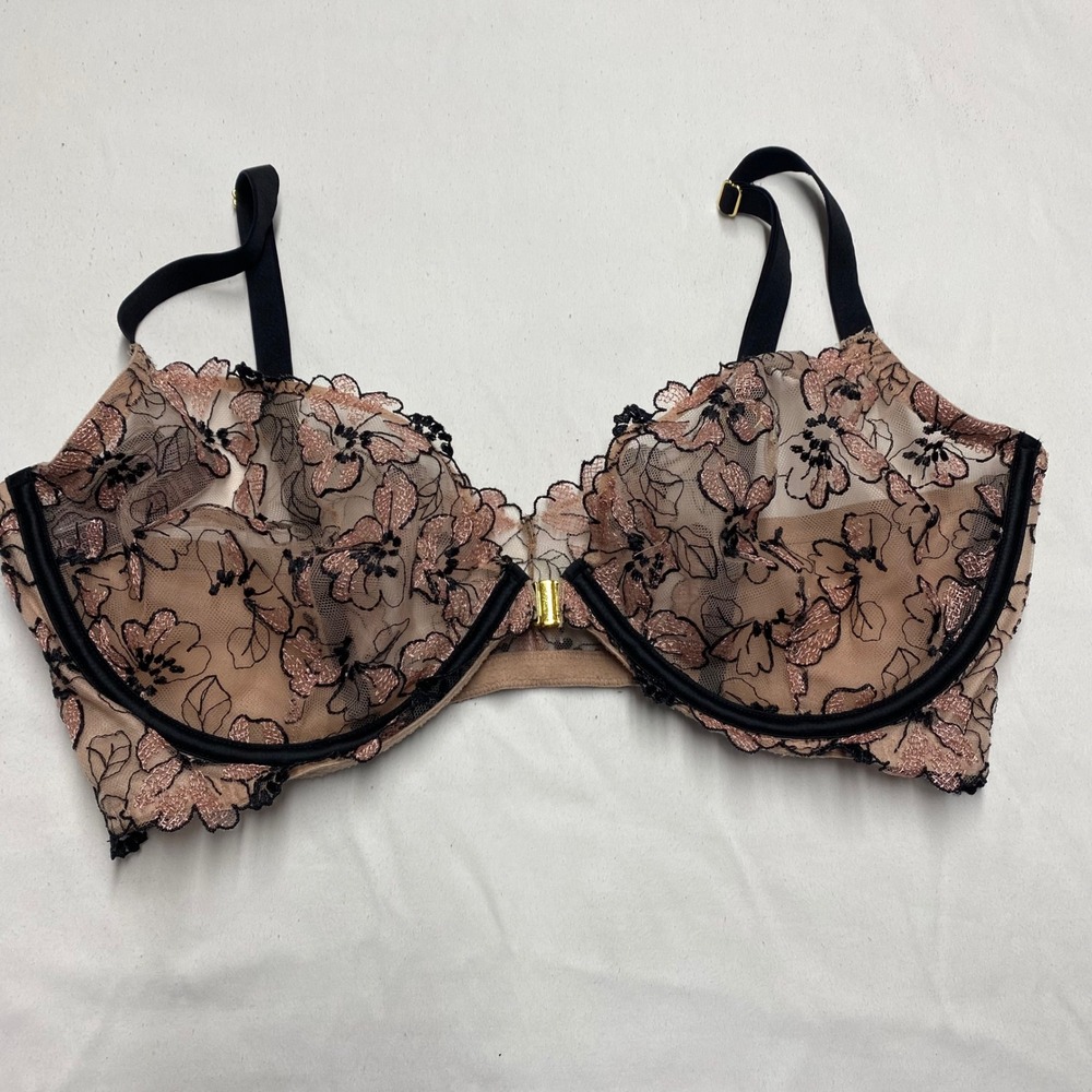 Victoria's Secret Very Sexy Unlined Demi Bra 36DDD Peach Black Floral Embroidery